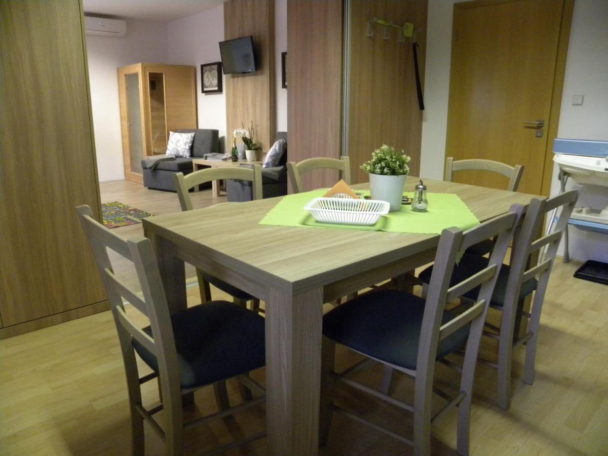 Apartment Wellness Vlckova מראה חיצוני תמונה